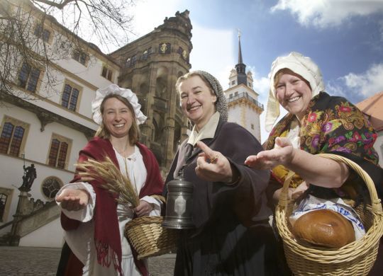 die besondere Stadtführung durch Torgau mit der Bäckersfrau Sophie, Katharina von Bora oder dem Müllerlieschen